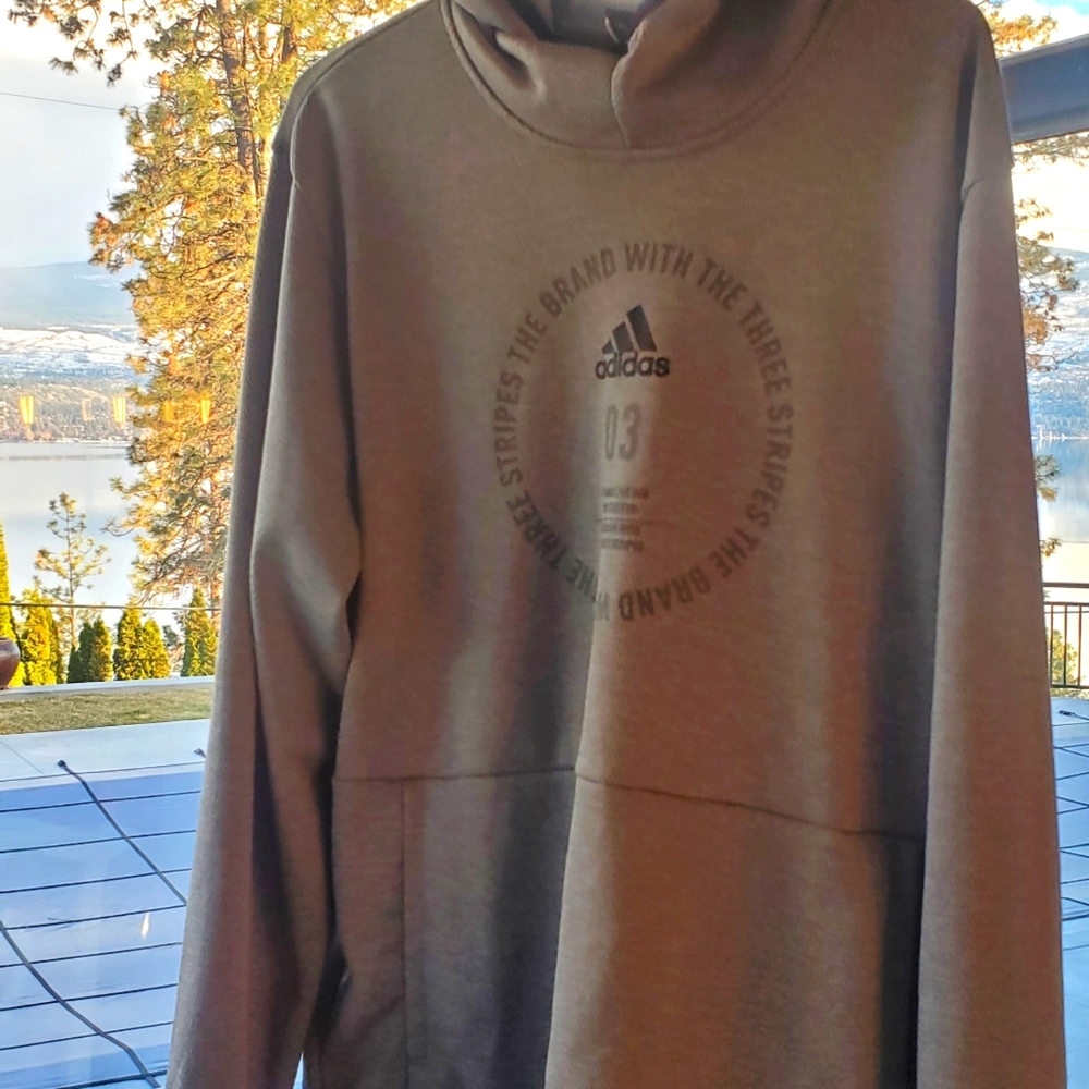 Light addias hoodie great shape xl nylon fabric